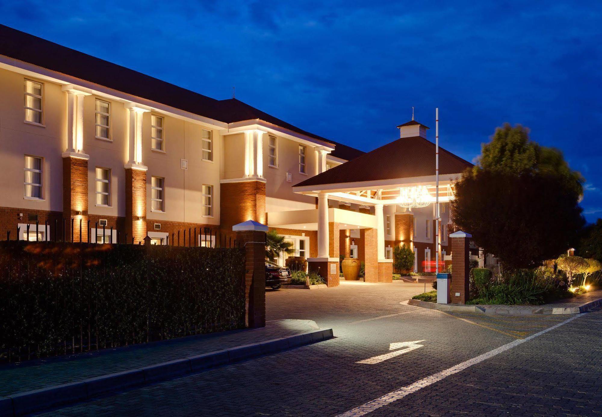 Protea Hotel By Marriott Mahikeng Mafikeng Exterior photo