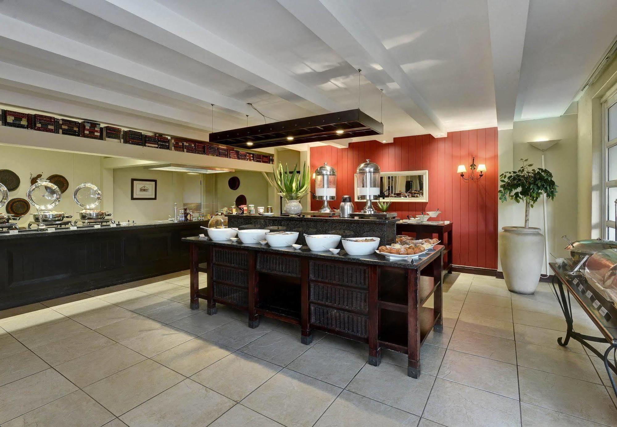 Protea Hotel By Marriott Mahikeng Mafikeng Exterior photo